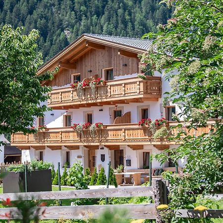 Mesnerhof Apartment Валес Екстериор снимка