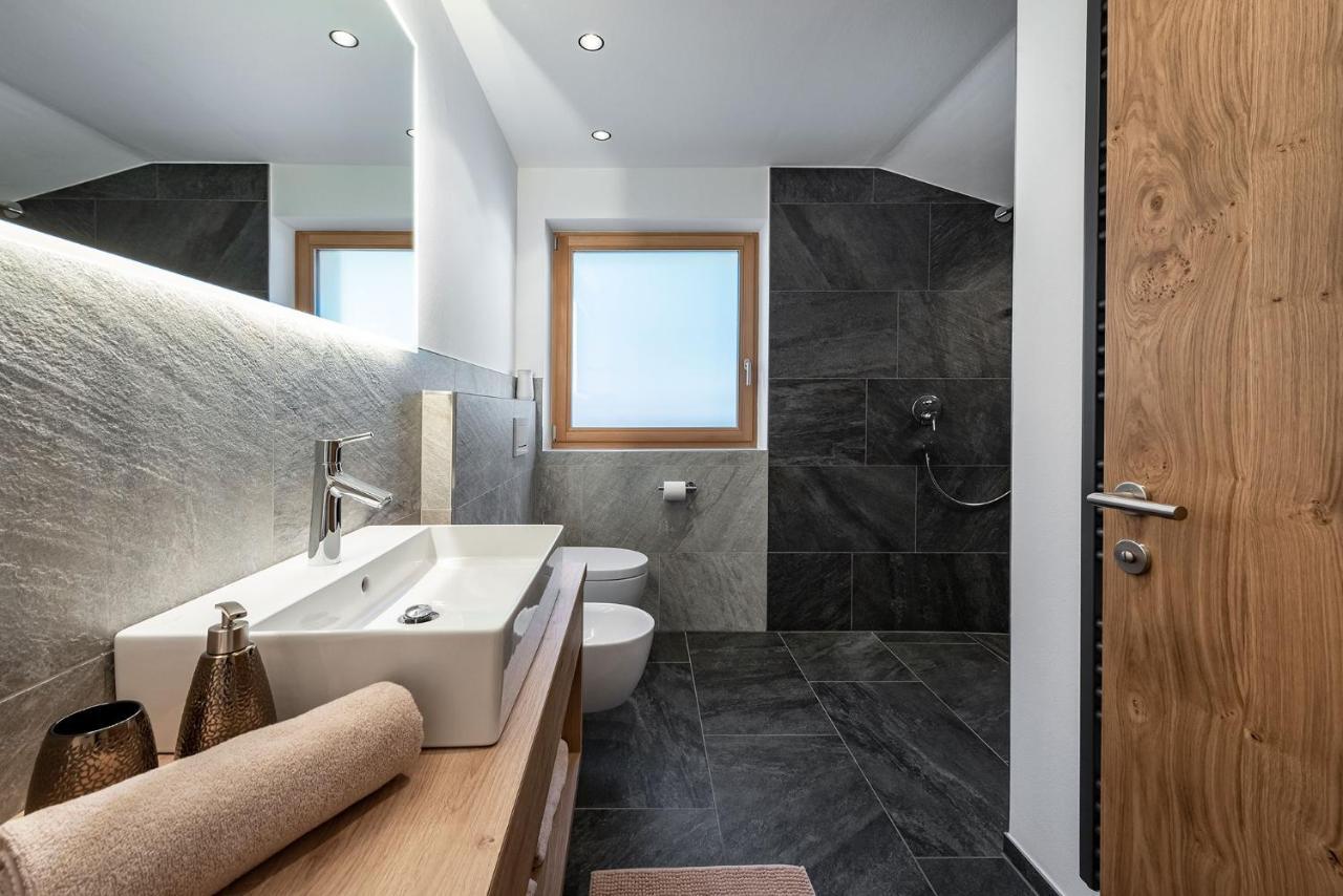 Mesnerhof Apartment Валес Екстериор снимка