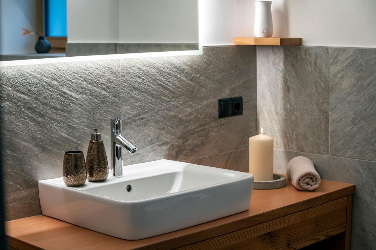 Mesnerhof Apartment Валес Екстериор снимка